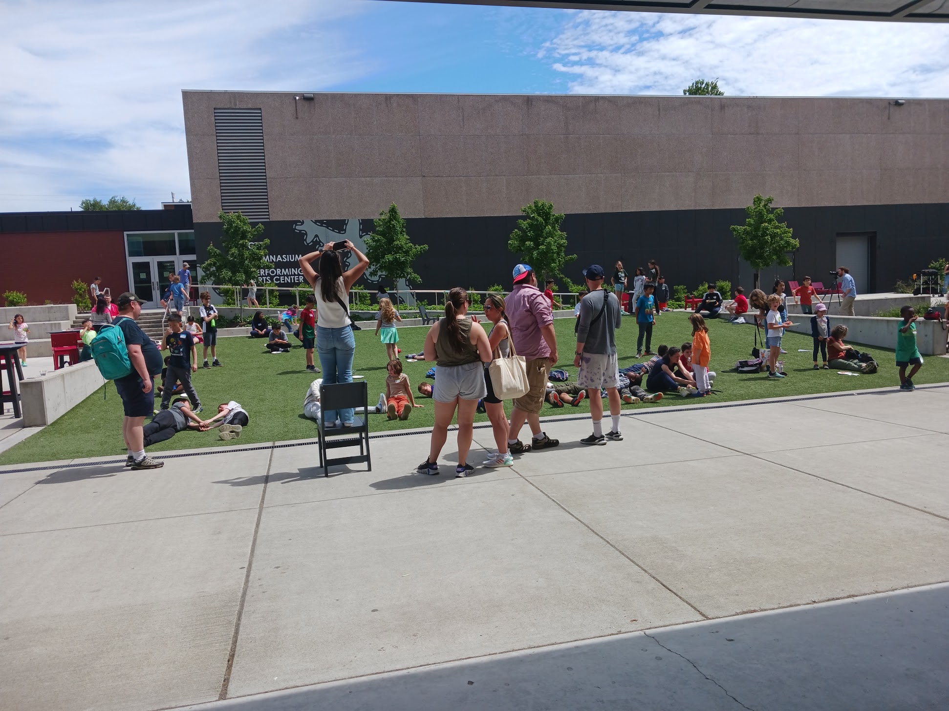 competitors taking a lunchtime break